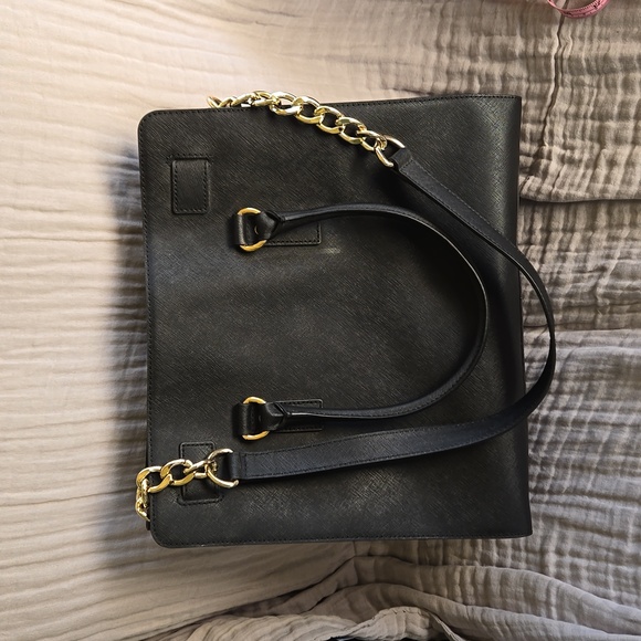 Michael Kors Purse - Picture 6 of 11